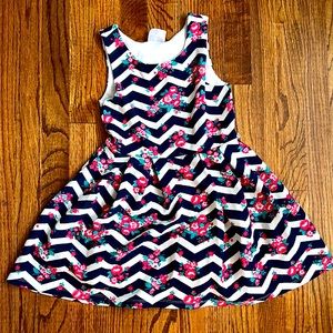 Beautees navy blue and white chevron floral print dress size 6